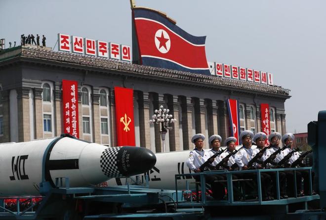 El increíble desfile militar de Corea del Norte