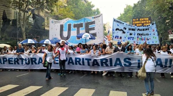 Reclamo Salarial: Docentes porteños retoman medidas de fuerza