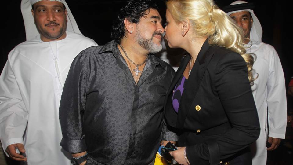Envuelto en otro escándalo Maradona echó a Ojeda