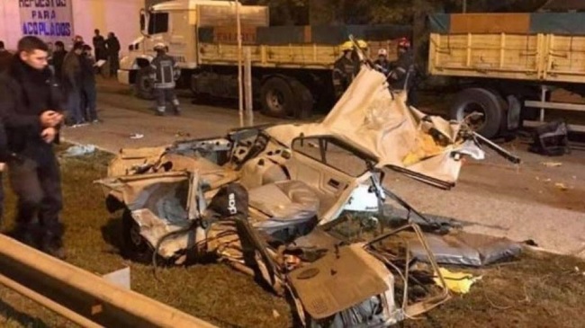 Gatillo fácil en San Miguel del Monte: La Policía fue la que disparó contra el auto de los cinco jóvenes
