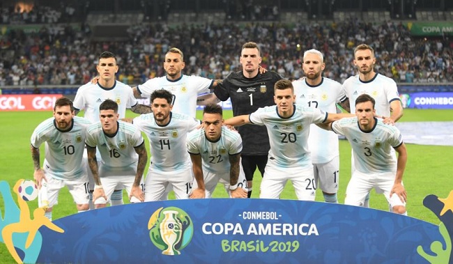 Argentina se juega la clasificación a cuartos ante Qatar: Hora, TV y formaciones