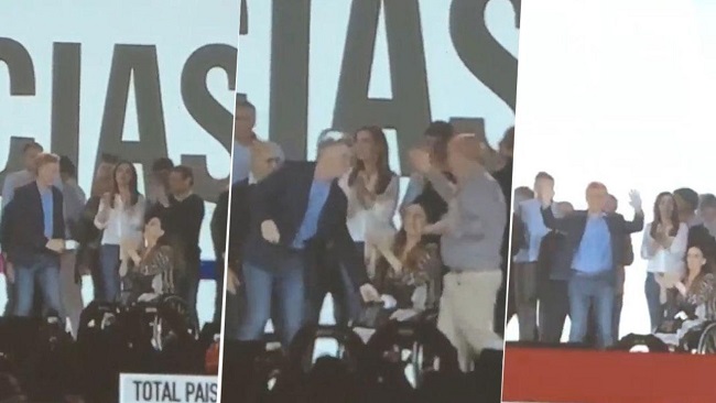Bochornoso: Macri no sabía que hacer con el micrófono tras su discurso hasta que apareció Michetti