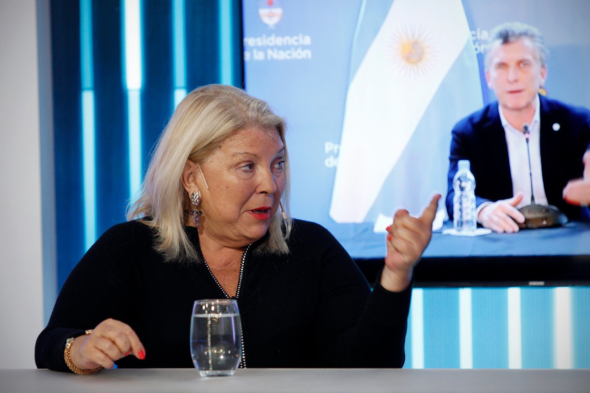 Carrió despotricó en contra de la vacuna rusa y pidió que no se la pongan porque “está  ligada a Cristina”