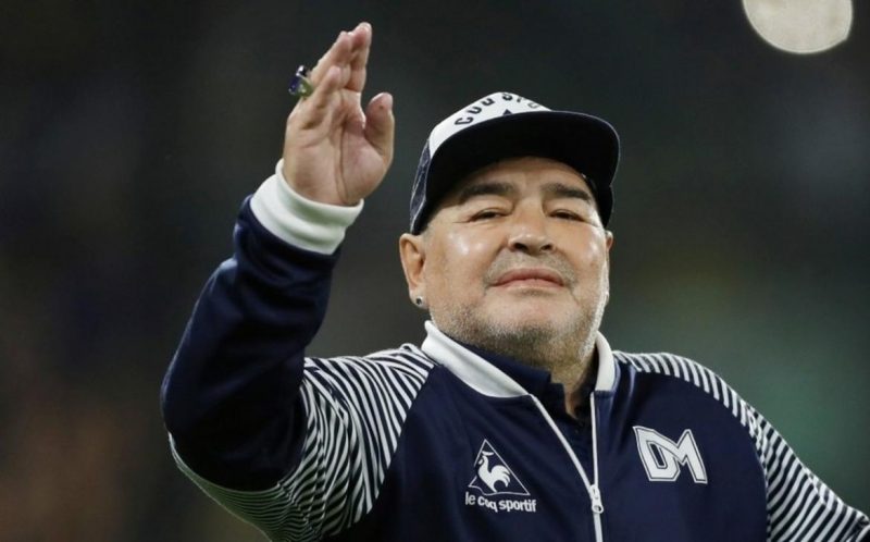 Peritan el celular del chofer de Maradona