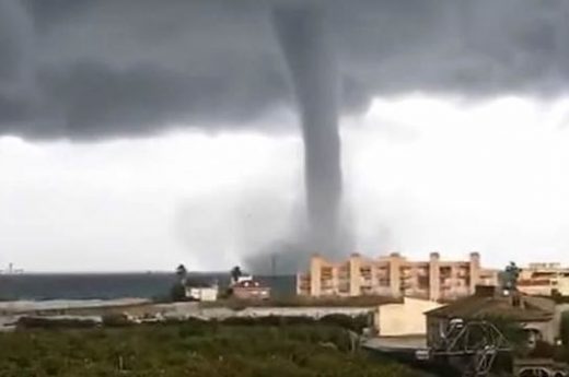 Inmenso temporal en la Costa provocó destrozos en Pinamar