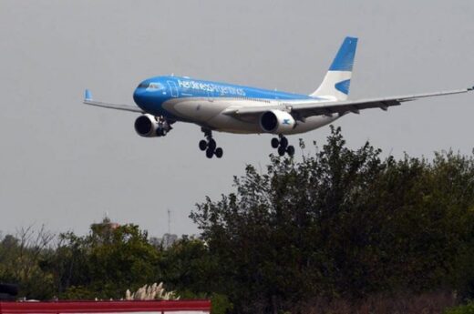 Vacunas: llegó el noveno vuelo de Aerolíneas Argentinas con 370 mil dosis de Sputnik V