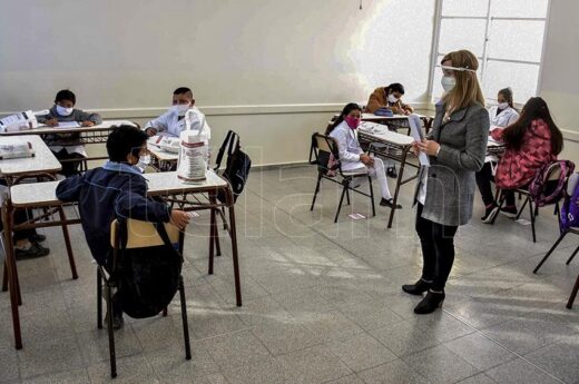 Último momento: La Justicia Federal ordenó suspender las clases presenciales en CABA