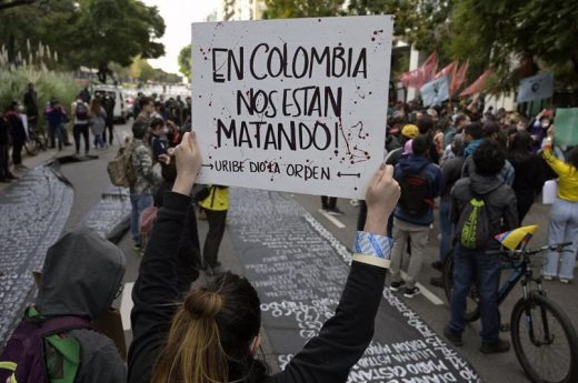 “Nos van a matar, le tengo miedo a la Policía”: el viral que duele en medio de la represión en Colombia