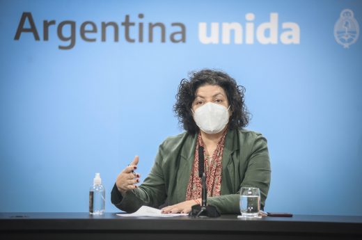 El Gobierno evalúa combinar diferentes vacunas