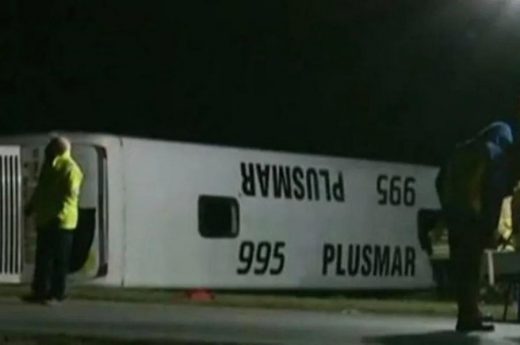 Tragedia en la Autovía 2: dos muertos y más de 40 heridos al volcar un micro