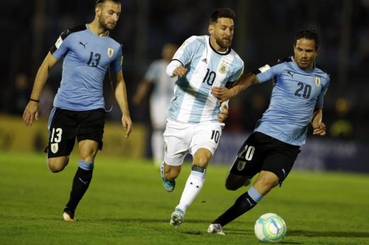 Argentina juega su segundo partido de la Copa América contra el combinado de Uruguay