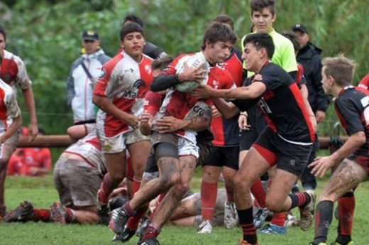 Rugbiers de Salta atacaron en patota a un joven que pelea por su vida