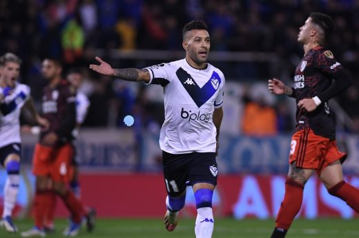 Vélez superó a River por Copa Libertadores y se llevó el partido de ida