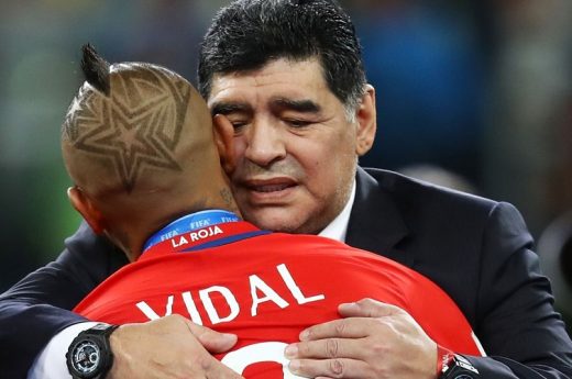 Lo likeó el Rey Arturo: El video de Maradona hablando sobre Vidal y Boca