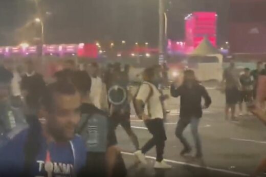 Golpes y corridas entre hinchas argentinos y mexicanos