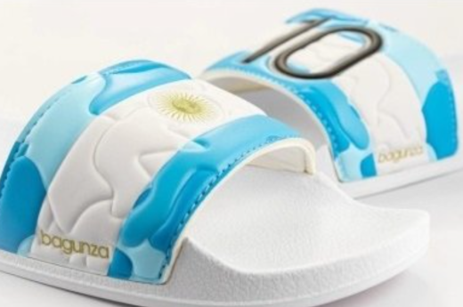 “Aca esta la historia mas esperada”: el mensaje de Messi al creador de sus ojotas favoritas