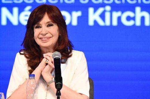 Cristina Kirchner habló en La Plata y dejó tela para cortar