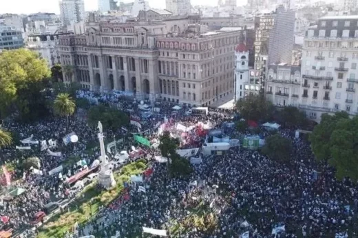 Se espera una multitudinaria marcha a Tribunales en reclamo de “proscripción y persecución judicial” a Cristina Fernández de Kirchner 