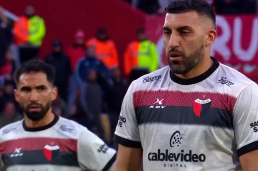 Siempre en offside: Wanchope Ábila invitó a pelear a un hincha que lo criticó