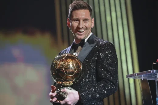 Messi ganó su octavo Balón de Oro y se lo dedicó a Diego