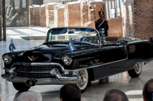 Asunción presidencial: Javier Milei podría usar el Cadillac descapotable de Perón