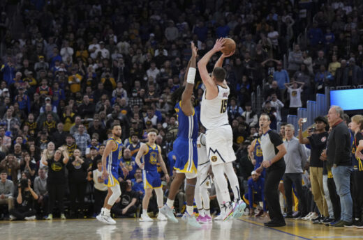 Impresionante triple de Jokic para sellar la vinctoria de Denver