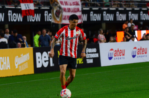 Estudiantes oficializó la llegada de Enzo Pérez