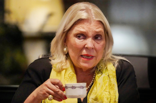 Apareció Carrió y denunció que Milei esconde la cantidad de fallecidos por dengue