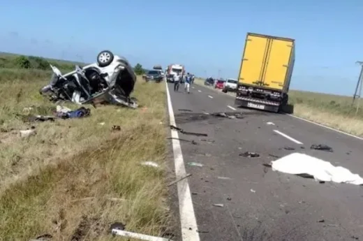 Accidente entre un auto y un camión en la Ruta 14: Cinco víctimas fatales