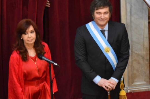 Cristina Kirchner cruzó a Javier Milei: “Están jugando con la mesa de los argentinos”