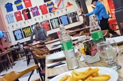 Video: Un policía de la Ciudad mató a un hombre en un bodegón