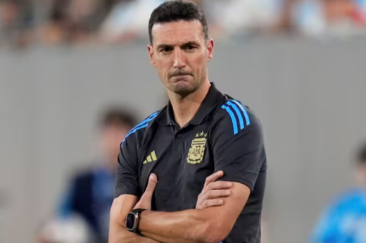 Scaloni no estará en el partido contra Perú al ser sancionado por la Conmebol