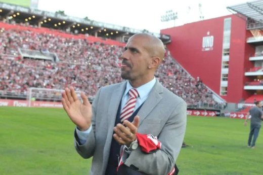 El empresario Foster Gillet se acerca a Estudiantes  de La Plata