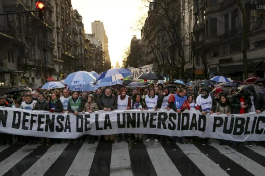 Paro universitario de 48hs en todo el país