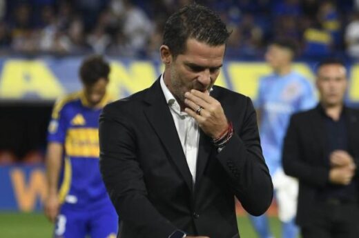 Gago en la cuerda floja: reencuentro con Riquelme y el Consejo tras la eliminación de Boca