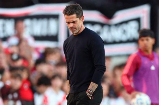 Otro técnico que no termina: Riquelme echó a Gago y Boca deberá pagar más de 3 millones de dólares