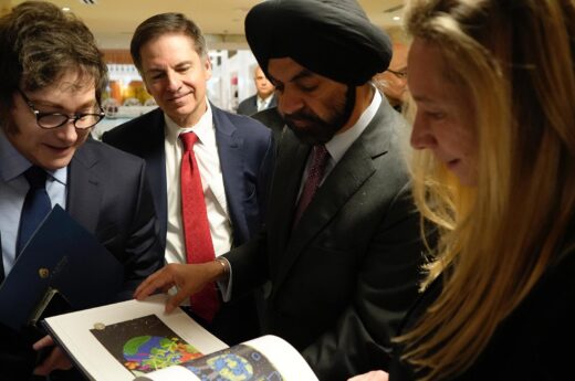 El Gobierno recibe US$230 millones del Banco Mundial para impulsar el empleo y la capacitación