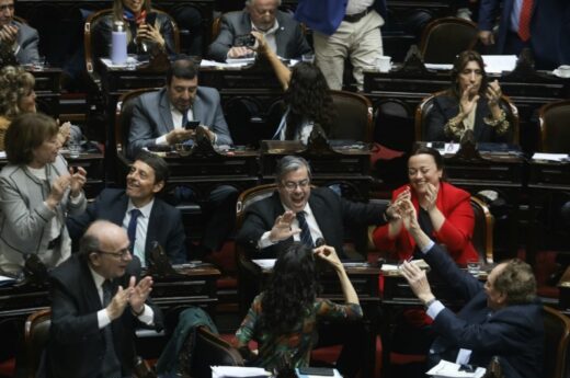Paliza histórica a Milei en el Congreso: rechazo abrumador a sus vetos