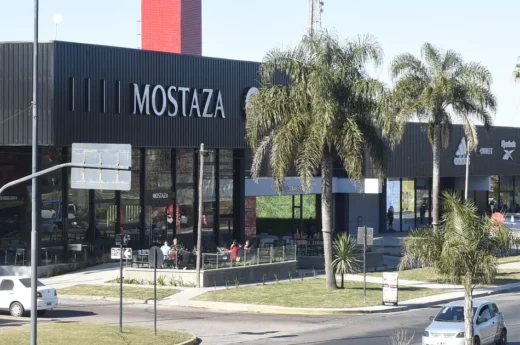Tragedia en Ringuelet: investigan la muerte de un hombre en un local de comidas rápidas