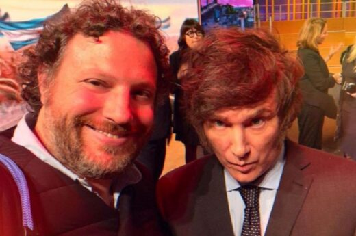 El New York Times analizó la postura de Milei sobre la Inteligencia Artificial tras un insólito blooper de su asesor